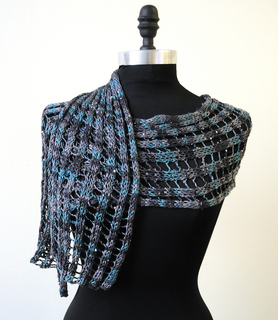 F216_peekabooshawl_small2
