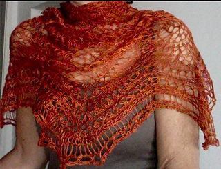 Featherandfanlaceshawl_small2