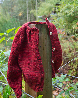 015_pleated-yoke-baby-sweater07_small2