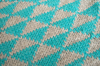 Geometric-knitting-pattern_small2