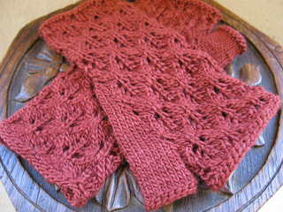Leafyred_small2
