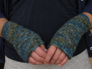 Leafy_mitts_small2