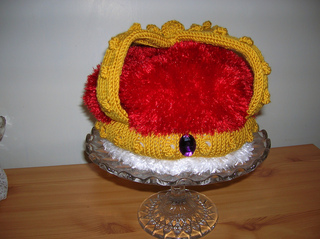 Crown_tea_cosy1_small2