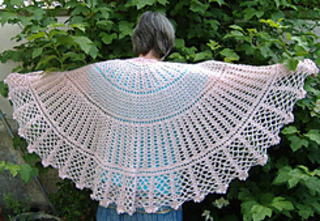 Big_love_shawl1_dscf3606_small2