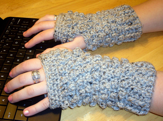 Bubble_fingerless_gloves_1_small2