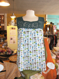 Tunic_w_crochet_top_2_small2