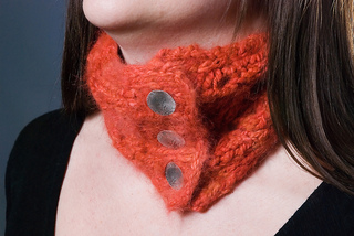Angora_neckwarmer_button_band_lg_small2