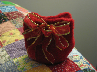Red_gift_bag_small2