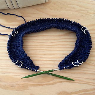 Neck_crescent_small2