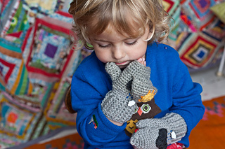 Sunshine_and_showers_mittens_4_small2