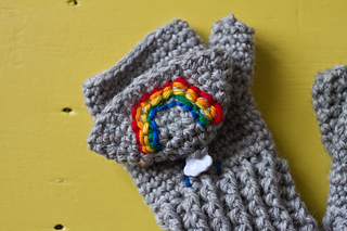 Sunshine_and_showers_mittens_1_small2