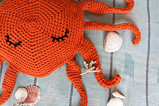 Sleepy_octopus_3_small2