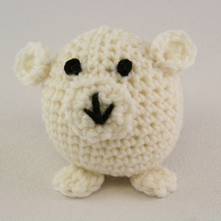 Crochet_polar_bear_small2