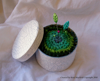 Blu_rnd_pincushion_3_small2