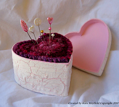 Red_heart_pincushion_3_small