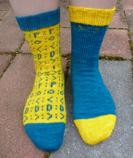 Emoticon_socks_5_small2
