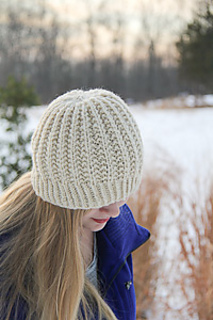 Fish_moderne_hat_texture_the_knitting_vortex_300_small2
