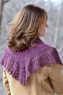 Arachnoshawl_dk_last_look_the_knitting_vortex_small2