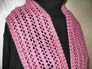 One_row_lace_scarf_or_shawl_small2