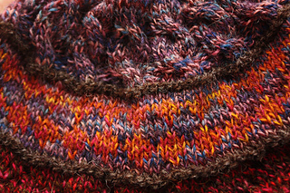 Swatch_hat_-_colorwork_close_up_small2