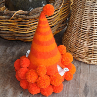 Elfin_tea_cosy_1_small2