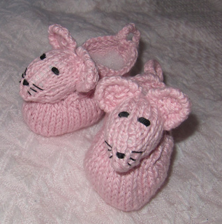 Baby_sugar_mouse_shoes3_small2