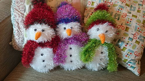 Ravelry: tinsel snowman pattern by King Cole Ltd