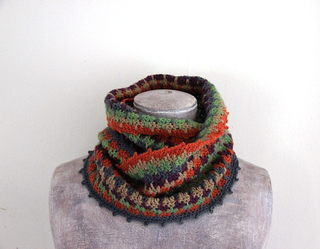 Bastet_crochet_cowl_a_small2