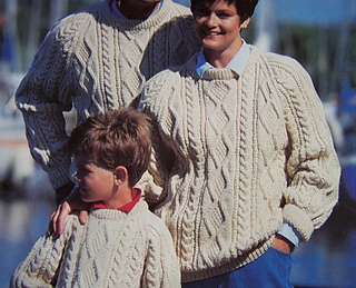 Patons_1082_-_family_arans_-_aran_family_cable_pullover_-_pattern_small2