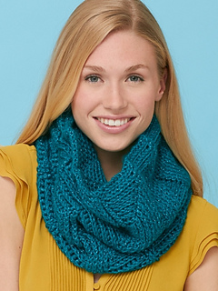 Web-c-sspar-c-twistnshoutcowl_small2