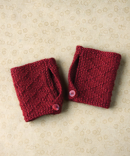 Buttonedwristlets_fig01_small2