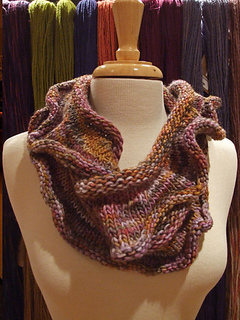 Fp4-infinity-scarf-lg_small2