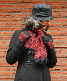 Scarf-and-gloves_small2