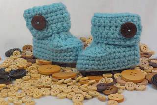 Living craftily ever after crochet pattern baby boots giveaway