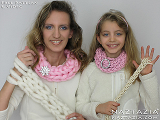 Arm-knitting-scarf-finger-knitting-infinity-scarf-cow-easy-simple-basic-free-pattern_small2