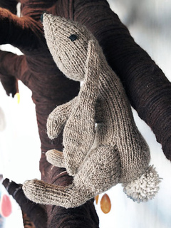 Verticaearsdown_hannahhaworth_small2