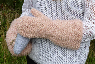 Crazy_arms_gauntlets_004_small2