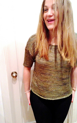Groovy_tee_photo_3_for_ravelry_medium