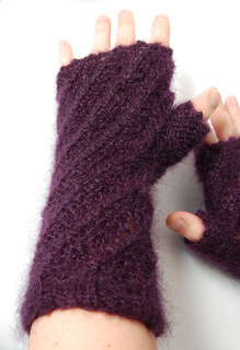 Left_hand_full_mitt_2_small2