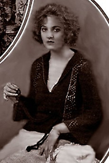 Pt_wellingtonsweater_small2