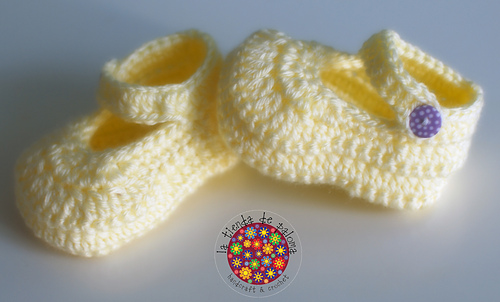 Yellow_shoes_2_medium