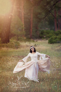 Mary_dress_3_small2