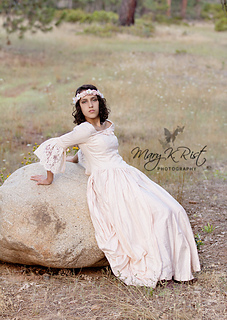 Mary_rist_dress2_small2