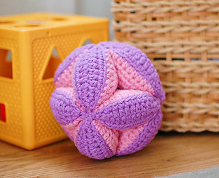 Crochet_clutch_ball_pattern__5_of_5__small2