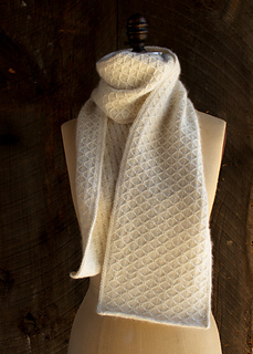 Trellis-scarf-600-3_small2