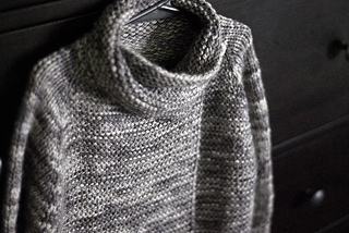 Moon_sweater_2_small2