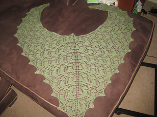 Mi_corazon_shawl_finished_003_small2
