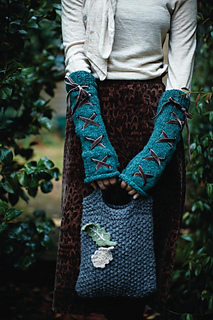 Crystal_gloves_and_moss_tote_small2