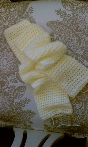 Ruffle_sleeves_two_medium