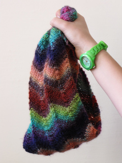 Snood_-_holding_small2